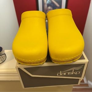 Dansko yellow lite weight clogs!